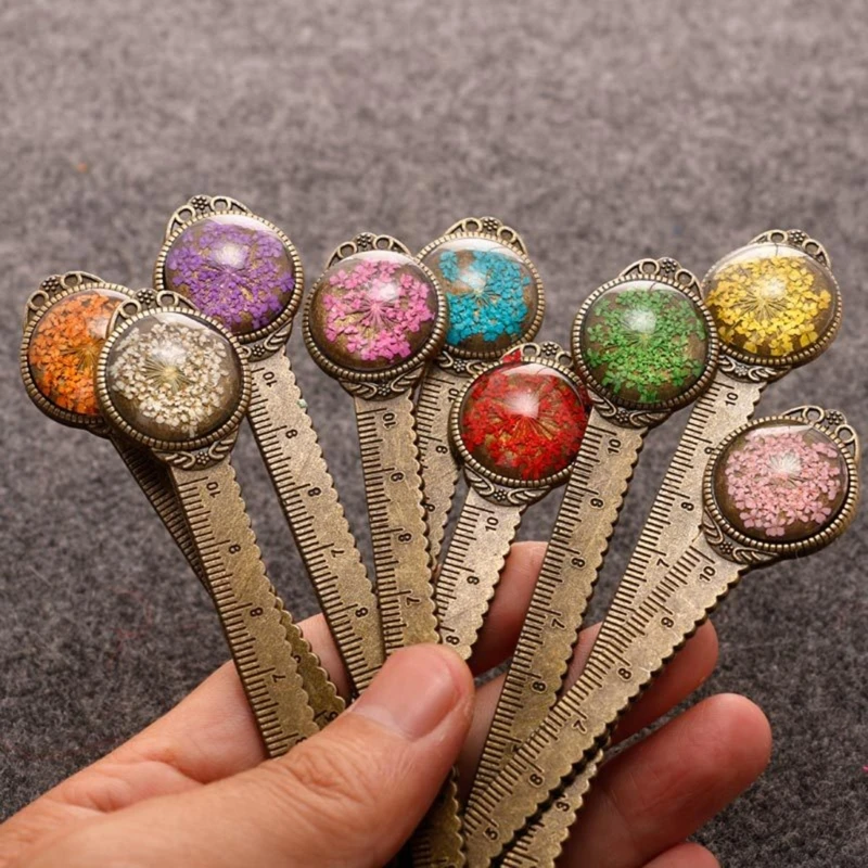 

Round Vintage Dried Flower Metal A Time-less Piece for Your Collection