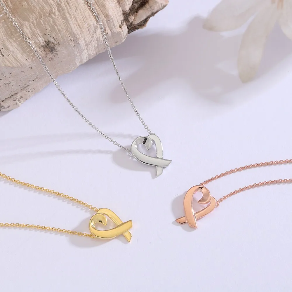 

2023 New Women's Heart shaped Pendant Necklace Simple Fashion Party Charm Jewelry