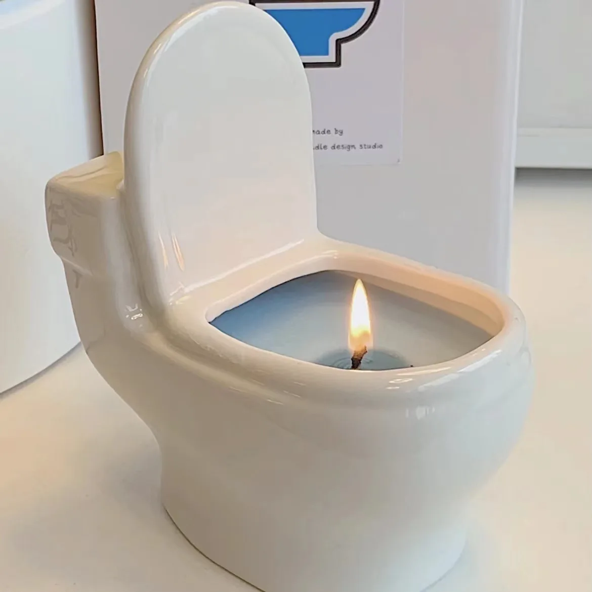 

Creative Parody Toilet Scented Candle Go Heart Minority Romantic Soy Wax Home Decoration Holiday Gift to Bestie