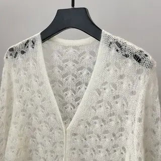 

Кардиган с V-образным вырезом и вырезами, 2023