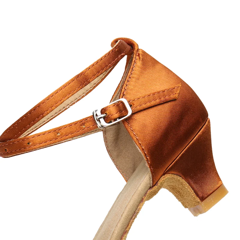 Girls Ballroom Latin Dance Shoes Ladies Modern Tango Dancing Performance Shoes Salsa Sandals Low Heels Dance Shoes for Women