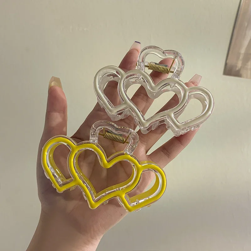 Заколка для волос в виде акулы