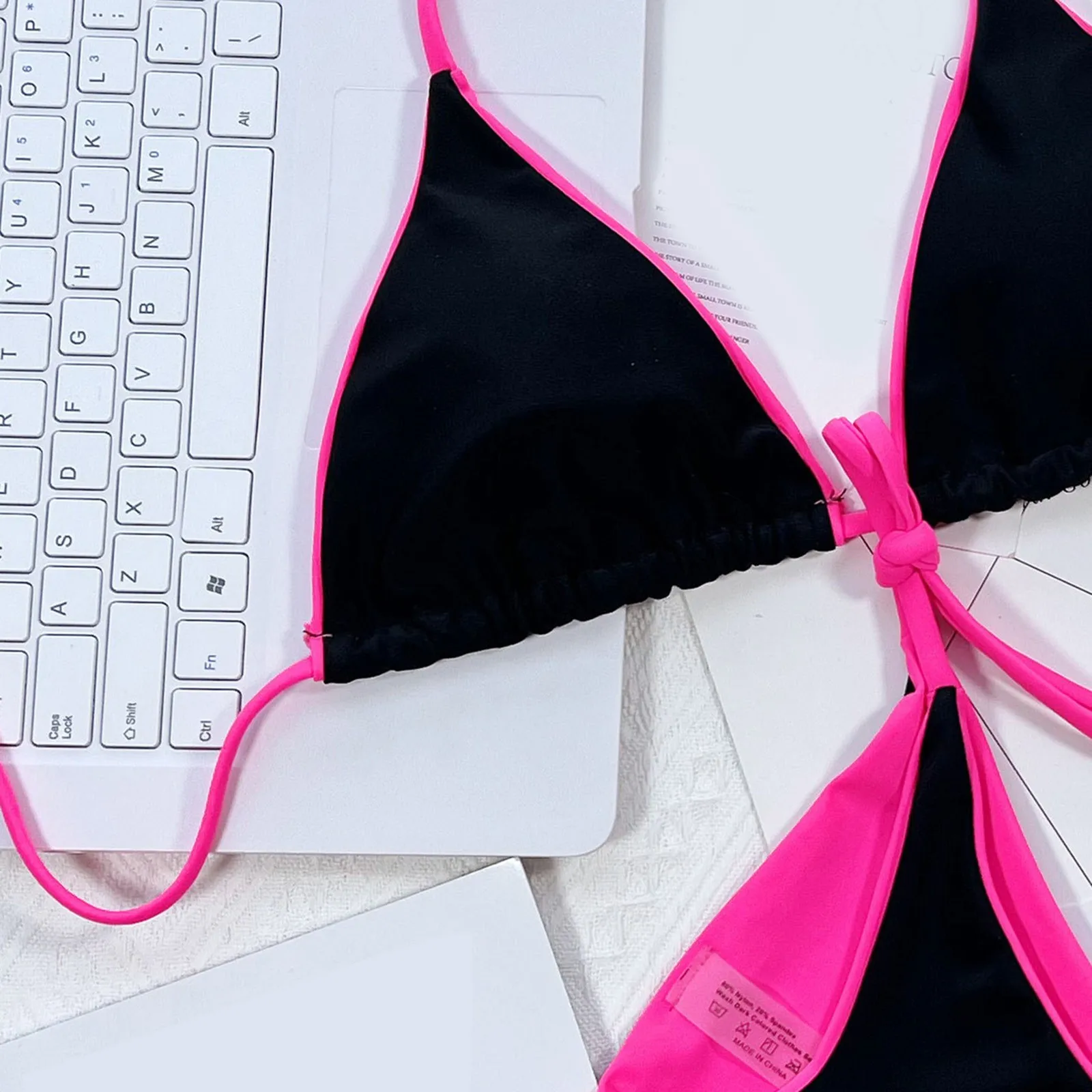 

Комплект бикини женский из двух предметов, стринги, треугольные купальники, пикантный купальный костюм, халтер, бикини, топ с принтом, спорт...