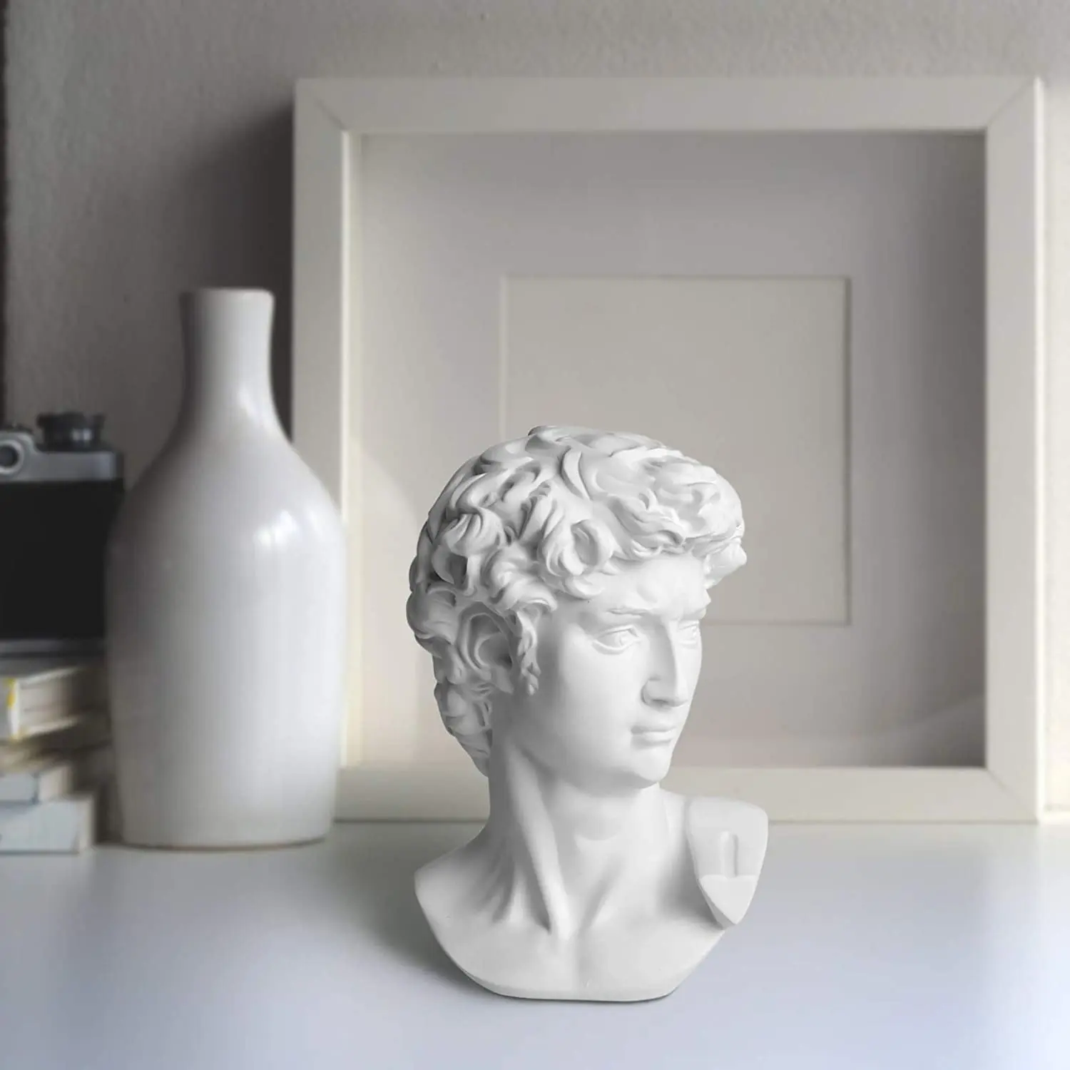 

Classic Greek David Head Resin Sculptures and Statues Home Office Desk Living Room Decoration Michelangelo David Bust Figurine