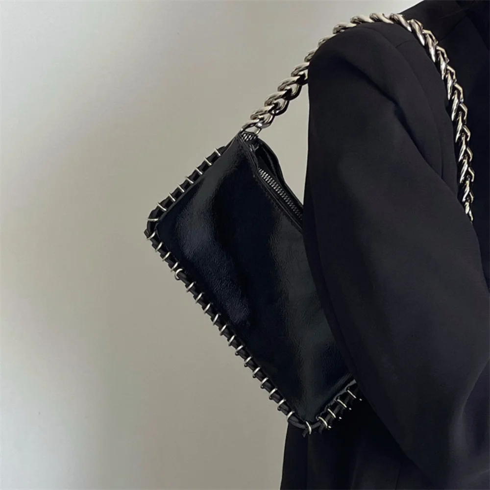 Black PU Leather Crossbody Bags Women Luxury Designer Fashion Vintage Chain Sling Bag Female Small Casual Versatile Shoulder Bag