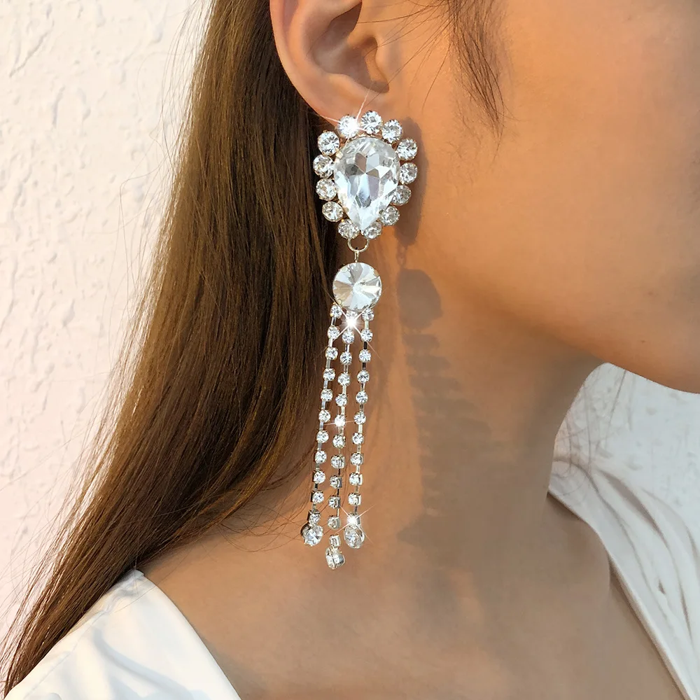 

Fashion Glass Diamond Claw Chain Super Flash Fringe Banquet Long Earrings for Women