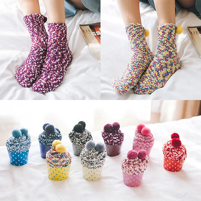 

Милые пушистые носки с помпоном, зимние теплые термоноски для сна, удобные женские носки, рождественские подарки, носки для средней длины