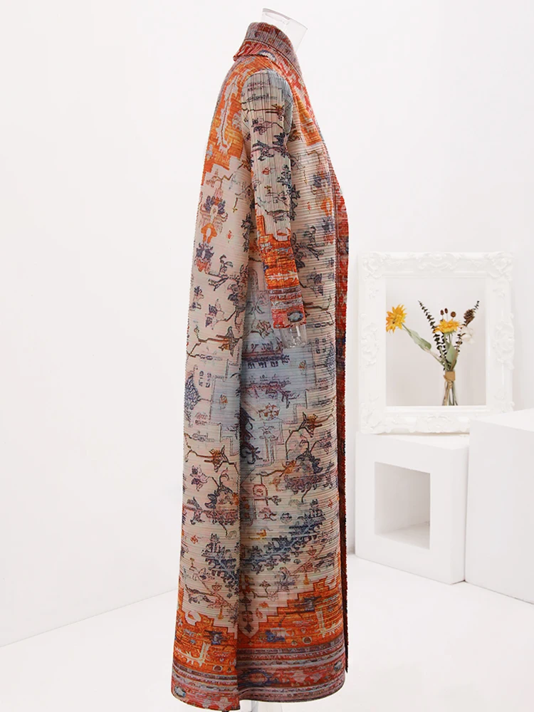 Женская плиссированная длинная ветровка с воротником-шарфом