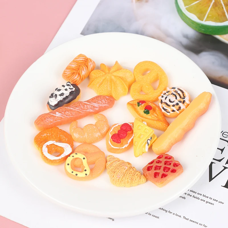 

5Pcs 1/12 Simulation Kitchen Bread Dollhouse Mini Food Breakfast Bread Dessert