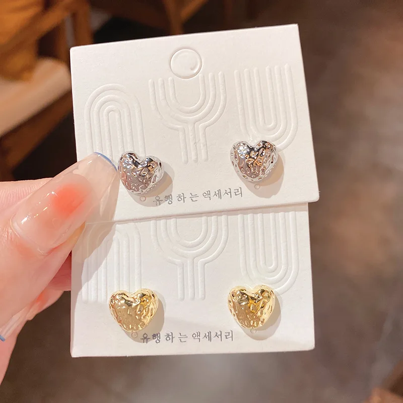 

Real Gold Plated Silver Needle Pleated Metal Love Earrings Ins Fashion Simple Versatile Personalized Female