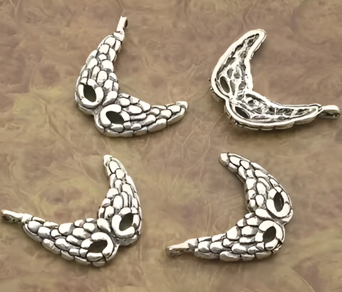 20 шт. 23x18 ммотверстие 1 мм подвески-маски из тибетского серебра сплава Matel HWX0137