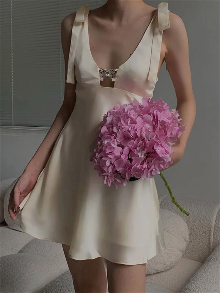 

Милое атласное мини-платье TARUXY с бабочкой, металлическими пряжками, без рукавов, тонкое женское летнее платье с открытой спиной, винтажная о...