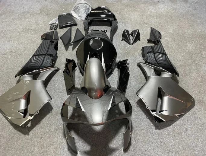 Фото Подходит для мотоцикла Honda CBR600 F5 2003-2004 годов, полный комплект обтекателей с крышкой топливного бака, возможность индивидуальной настройки. №3