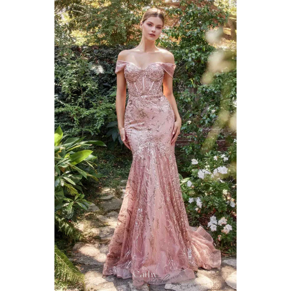 Женское вечернее платье-русалка без рукавов с кружевом и вышивкой