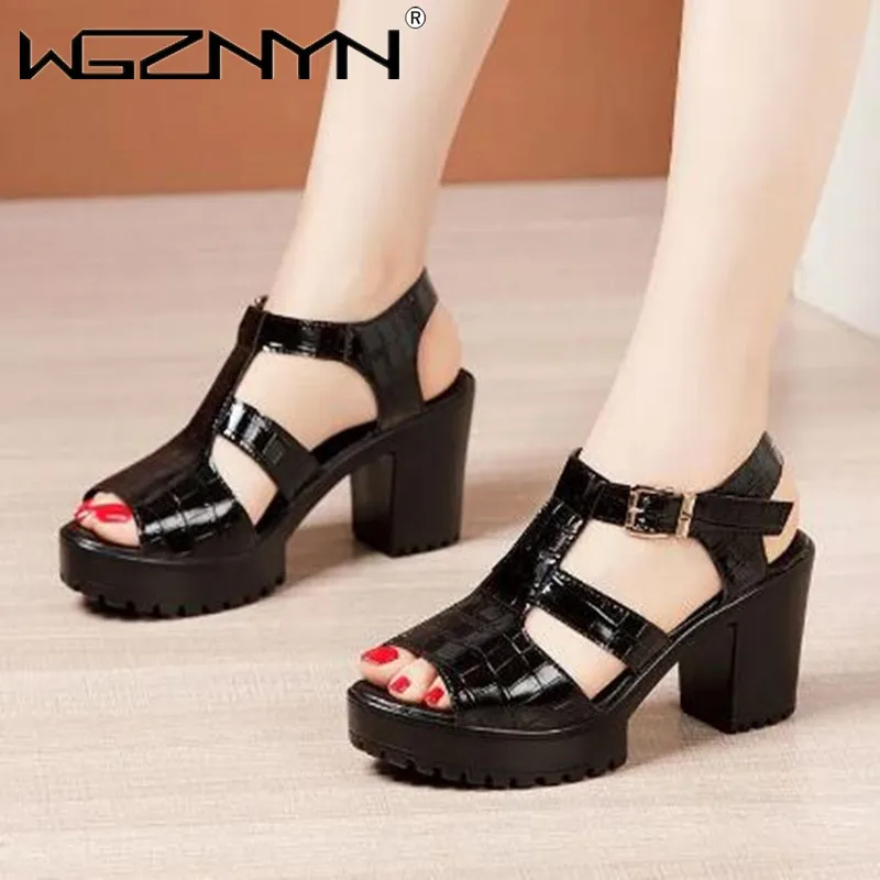 

Босоножки женские из лакированной кожи, туфли с открытым носком, крокодиловый узор, высокий каблук, платформа, римские сандалии, свадебная обувь, блочный каблук, лето