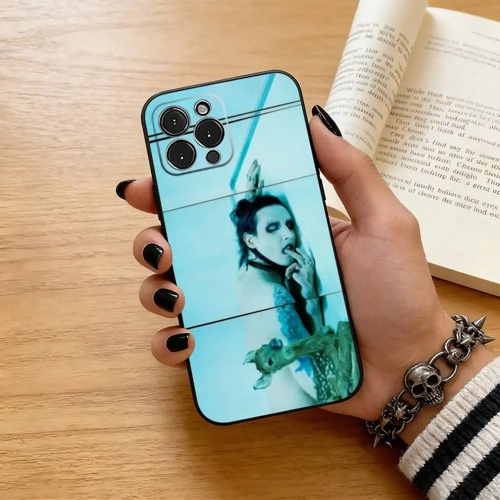 Чехол для телефона M-Marilyn M-Manson для iPhone 17, 16, 15, 14, 13, 12, 11 Plus, Pro Max и других моделей, мягкий черный чехол (art.: 3920d9d1cdd46) - 3920d9d1cdd46