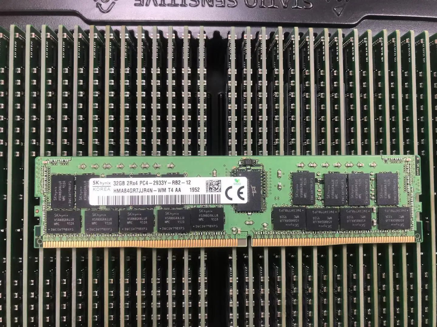 

Серверная панель памяти RAM SK Hynix 32G 2RX4 PC4-2933Y DDR4 ECC REG RDIMM
