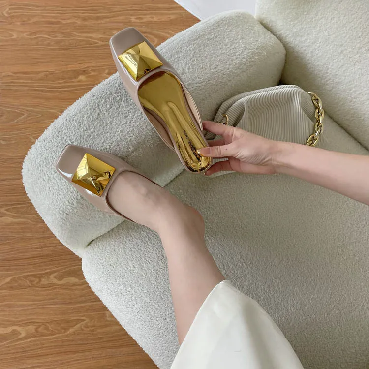 

Shoes Rivet Low Mules For Women 2022 Slippers Flat Luxury Slides Cover Toe Pantofle Designer Square New Rubber Retro Hoof Heels