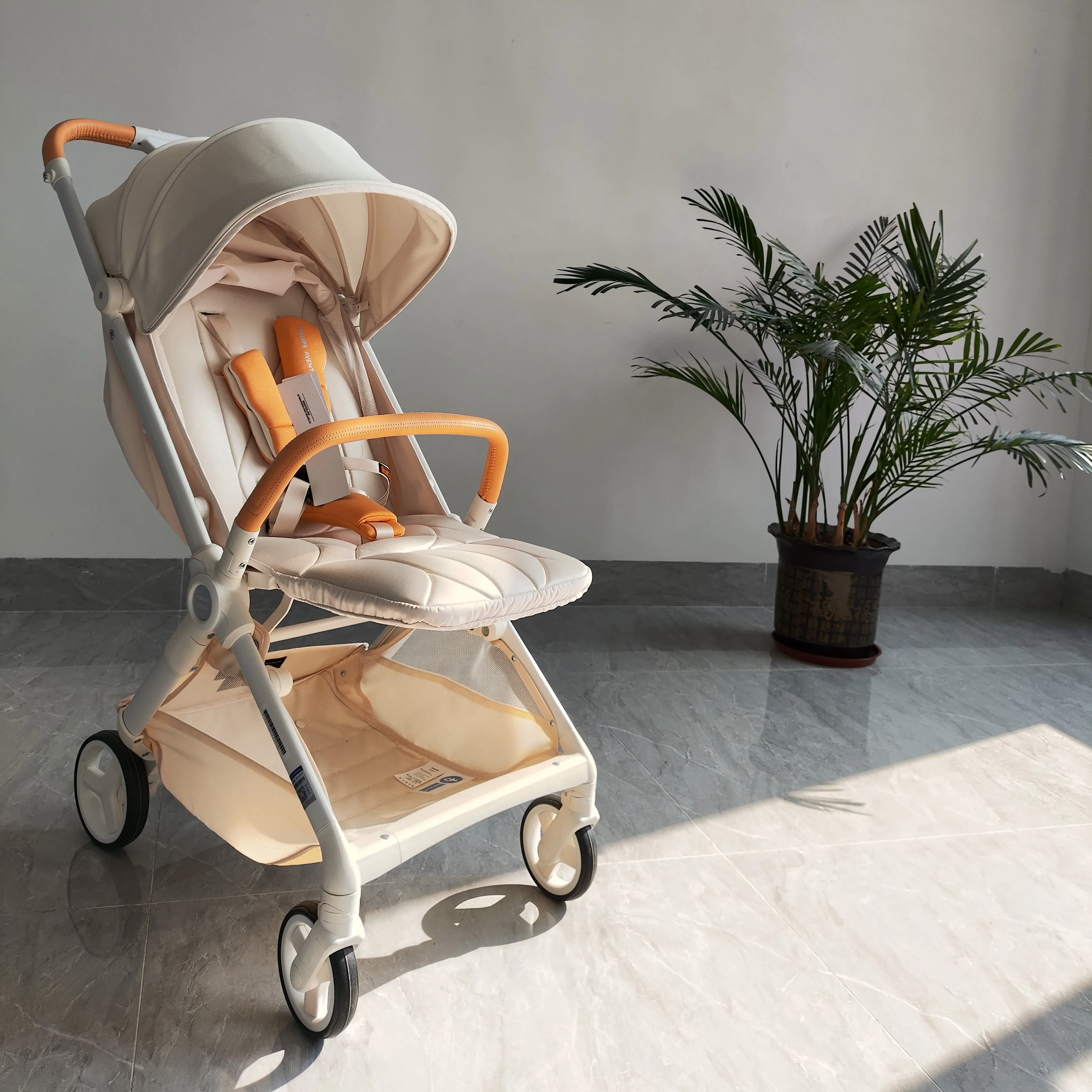 Производитель индивидуальных высококачественных алюминиевых детских колясок 3