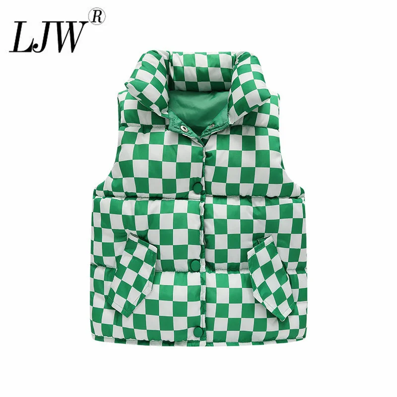 

New 2022 girls autumn clothes middle and small children's plaid warm cotton vest vest baby wears a vest short foreign style fash