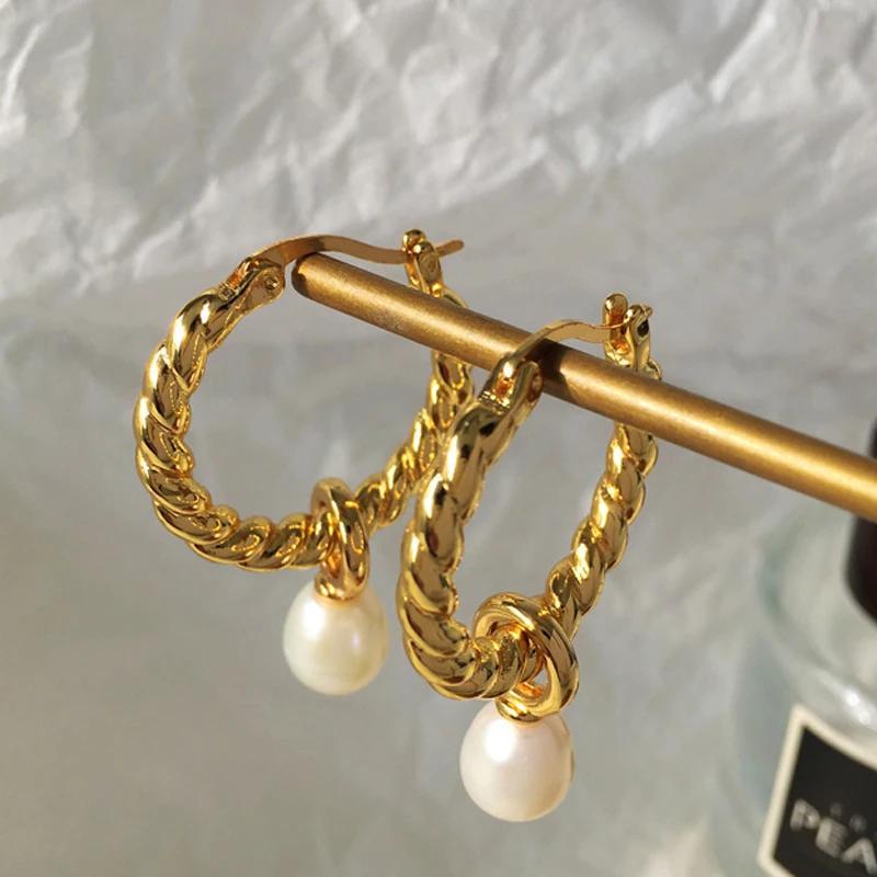 

Серьги-кольца из нержавеющей стали с натуральным жемчугом