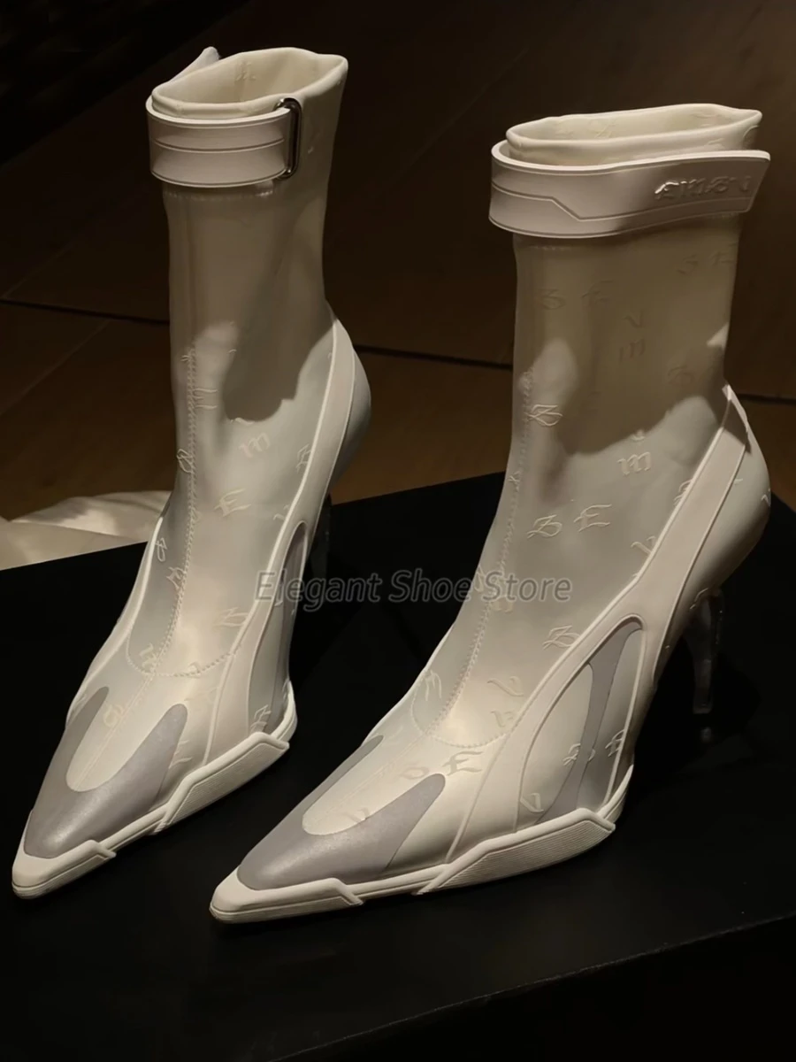 Новинка женские ботильоны на необычном каблуке с острым носком сексуальные