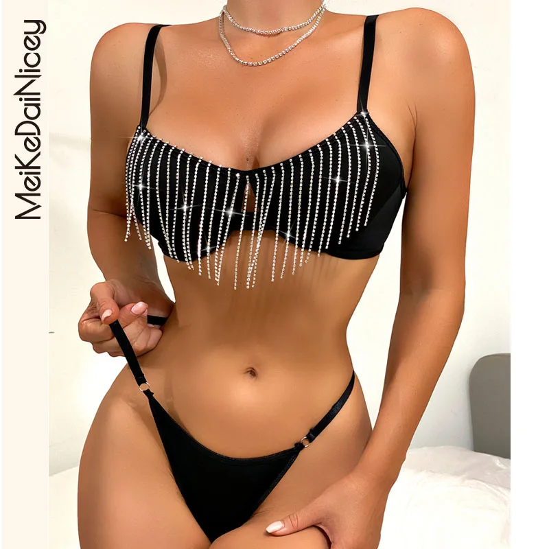 

MeiKeDaiNicey Sexy Sparkling Rhinestones Decorative Chain Tassel Bright Diamond Suit Women Sexy Bra and Panty Set Lingerie Femme