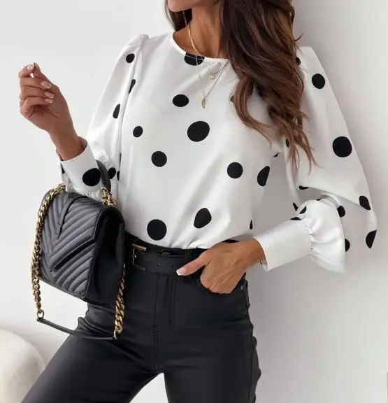 Рисунок 5 - Женская футболка