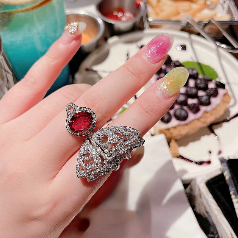 

Vintage Butterfly Red Zirconia Open Ring Silver Color Fashion Hollow Design Party Cocktail Ring for Women Jewelry
