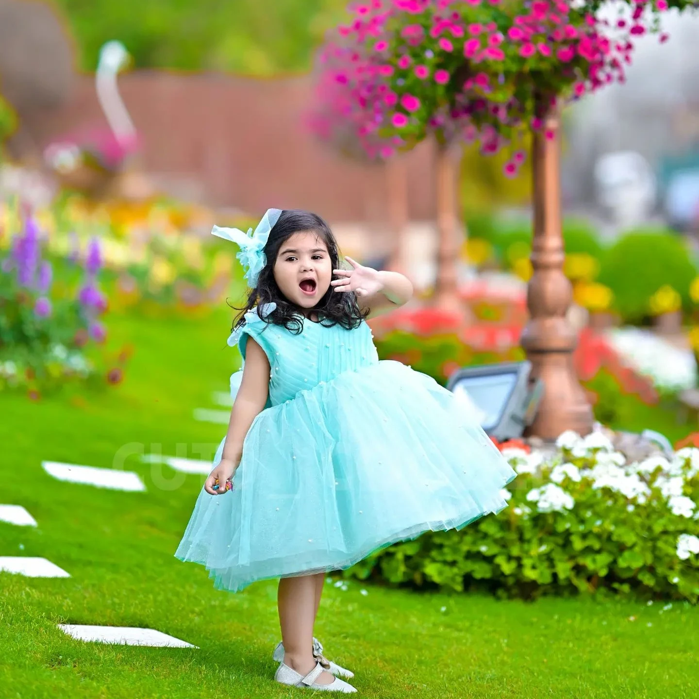 

Luxury Pearls Ball Gown Flower Girl Dresses Tiered Sleeveless Kids Birthday Gowns Puffy Children Toddler Baby Pageant Dresses