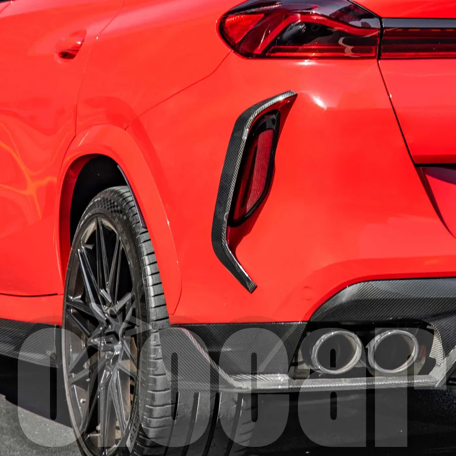 Фото Боковые канавки заднего бампера из сухого углерода в стиле SQ для BMW F96 X6M №1