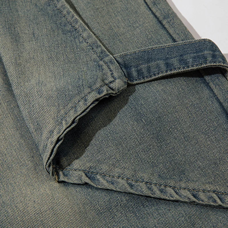 Рисунок 5 - Винтажные джинсы с широкими штанинами