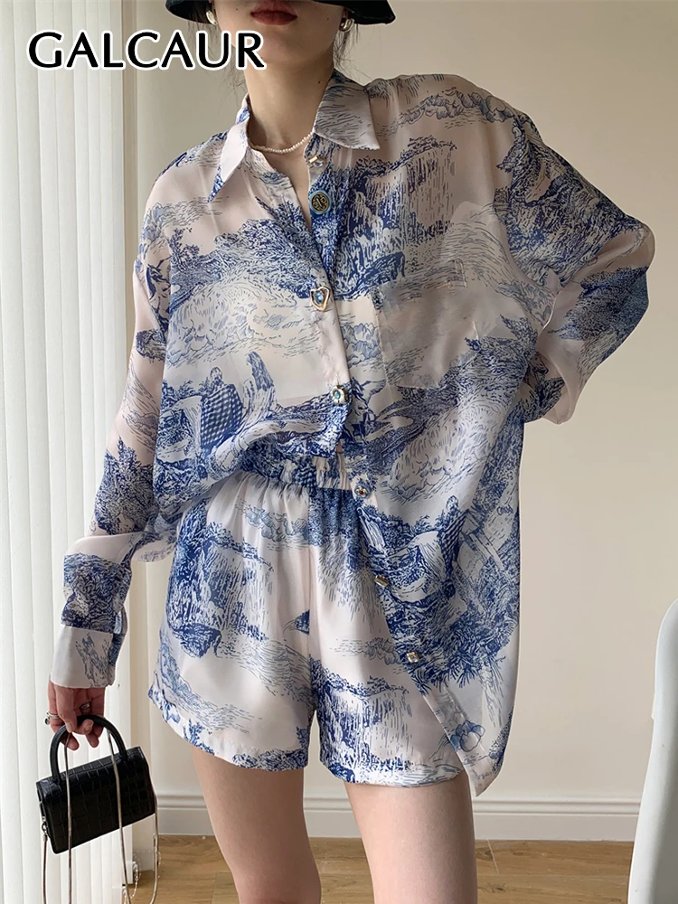 

Комплект из двух предметов GALCAUR Женский, однобортная блузка с отложным воротником и длинным рукавом, шорты с завышенной талией, летняя одежда с принтом