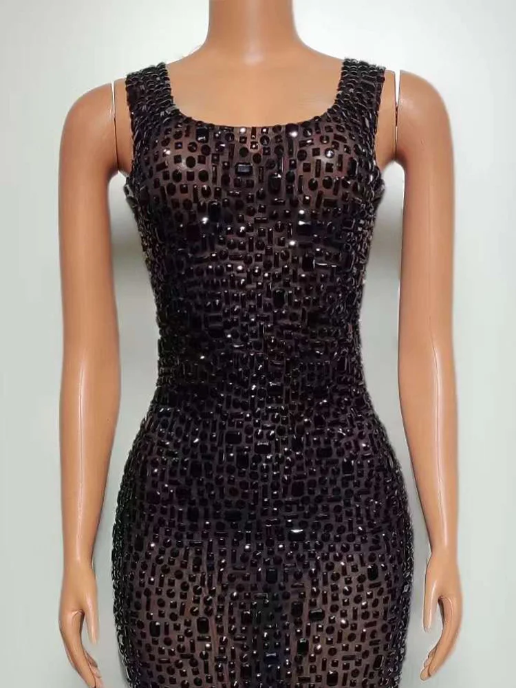 Женское эластичное платье с запахом пикантное бриллиантами 2024