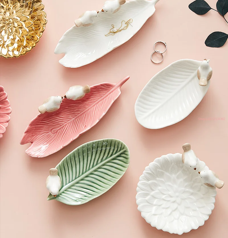 

Ceramic Tray Jewelry Decoration Jewelry Storage Tray Jewelry Display Stand Cute Bird Jewelry Decoration Snack Tray Decoration