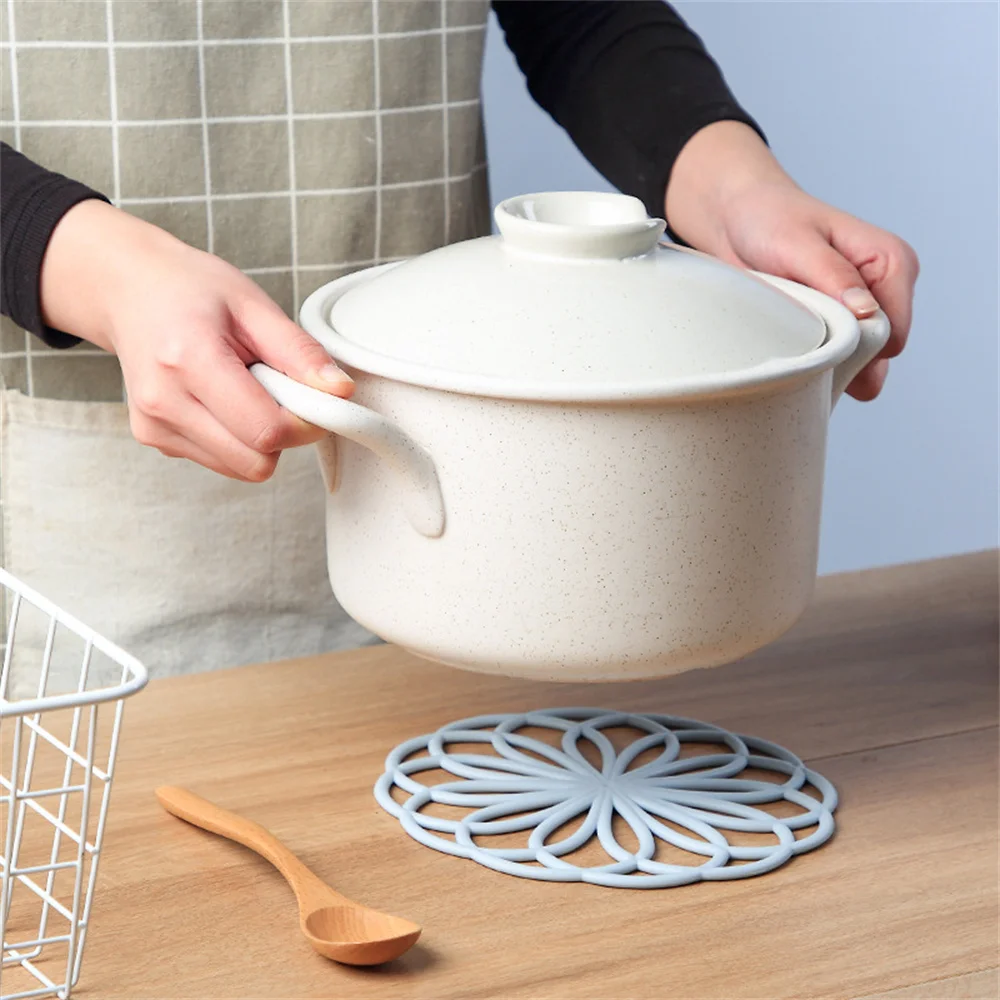 

Kitchen Accessories Pot Holder Cup Coasters Non-slip Multi-purpose Kitchen Pot Mat Bowl Mat Thickened Washable Kitchen Tableware