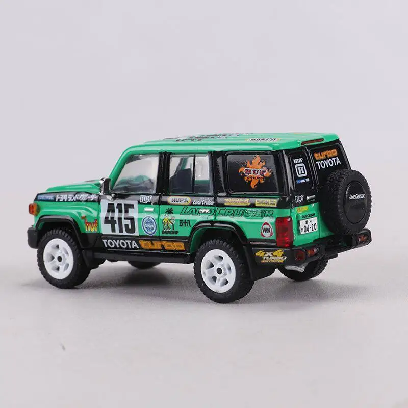Фото Модель автомобиля Toyota Land Cruiser LC70 HUF из сплава, масштаб 1:64, Diecast Talk & GCD №2