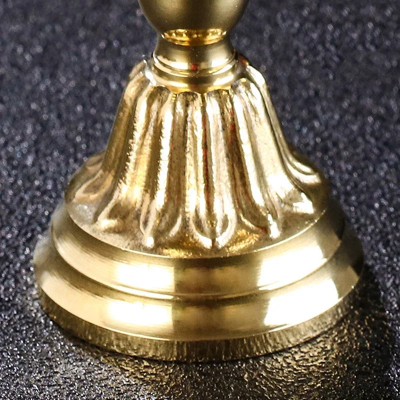 Латунный буддистский подсвечник