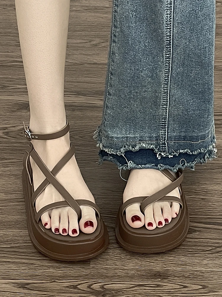 

Женские сандалии на толстой подошве, летние сандалии в стиле ретро, уличные пляжные шлепанцы в римском стиле для девочек, 2023