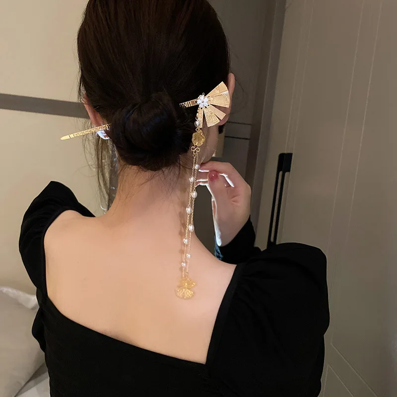 

Minar Chinese Style Engrave Gold Fan Long Tassel Hair Stick for Women Simulated Pearl Acrylic Shell Hairclip Hair Accessories