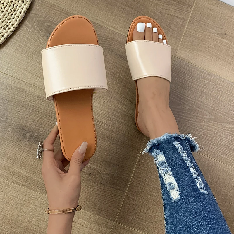 

Женские шлепанцы на плоской подошве, с открытым носком