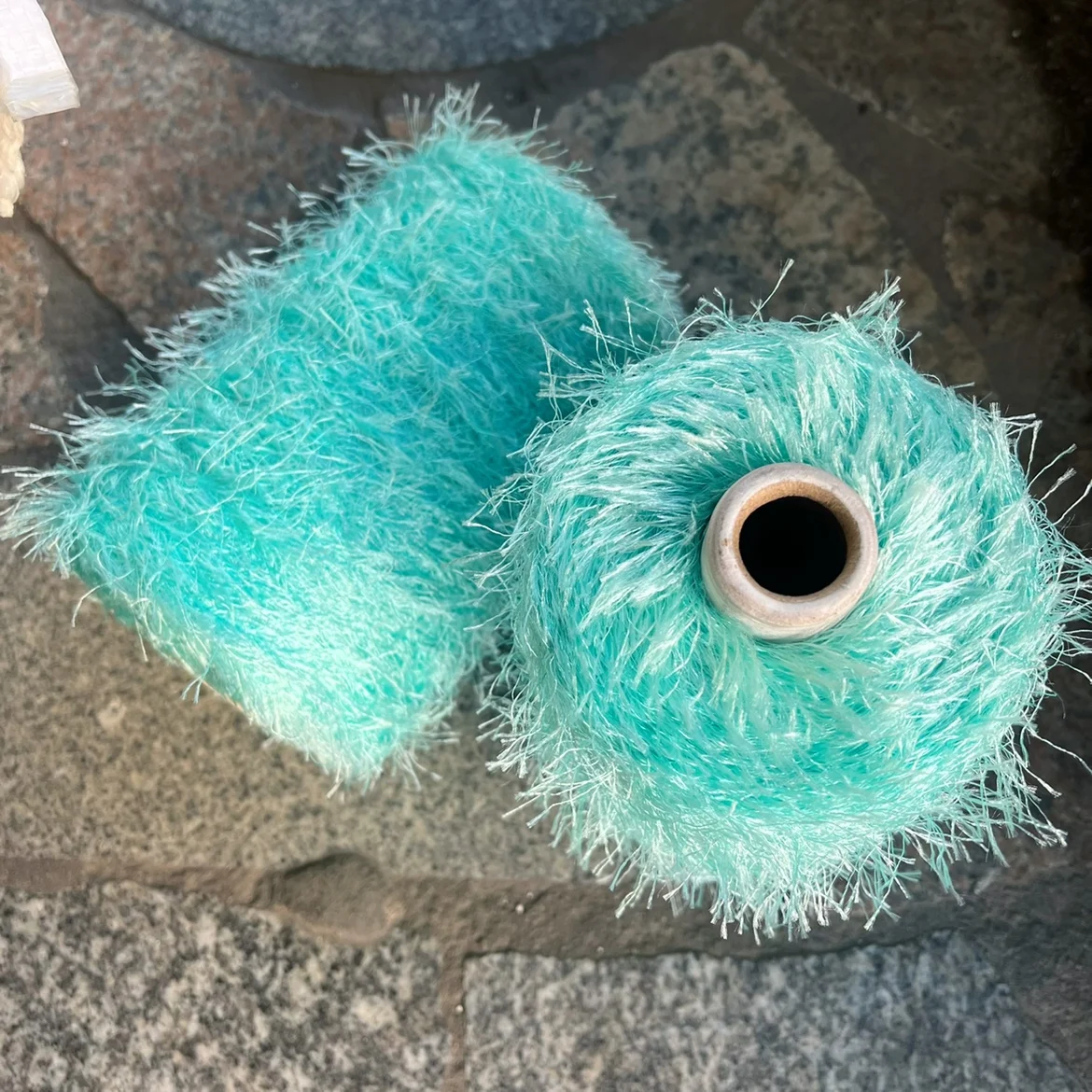 

Unique 500g Mint Green Long Hair Feather Dancing Yarn Soft Thread Hand Knitting Crochet Knit Weave Thread