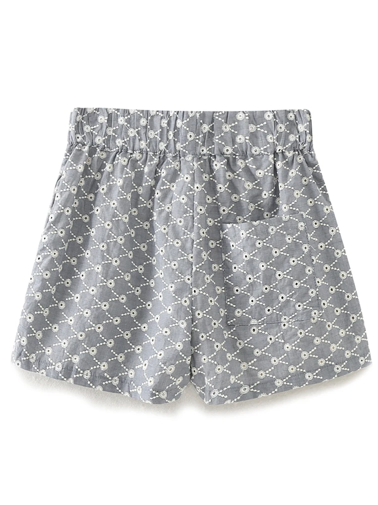 PAILETE Women 2023 fashion cutwork embroidery shorts vintage high waist patch pockets female short pants mujer
