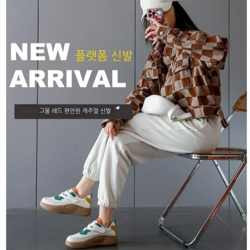 

New spring women's sports shoes with a comfortable sense of color, suitable for school or campus