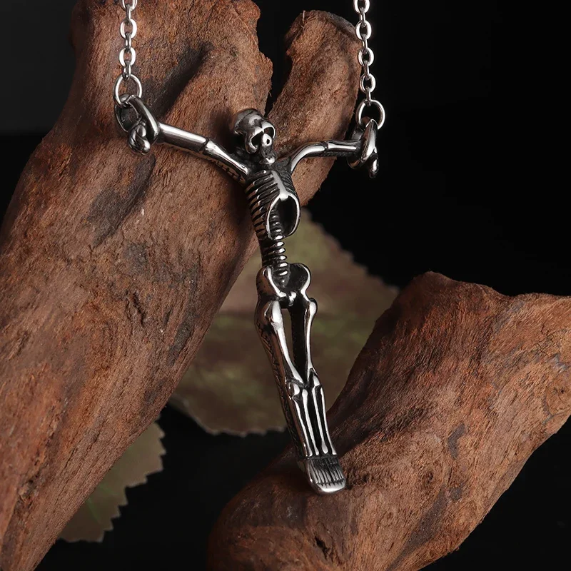 Подвеска в виде черепа