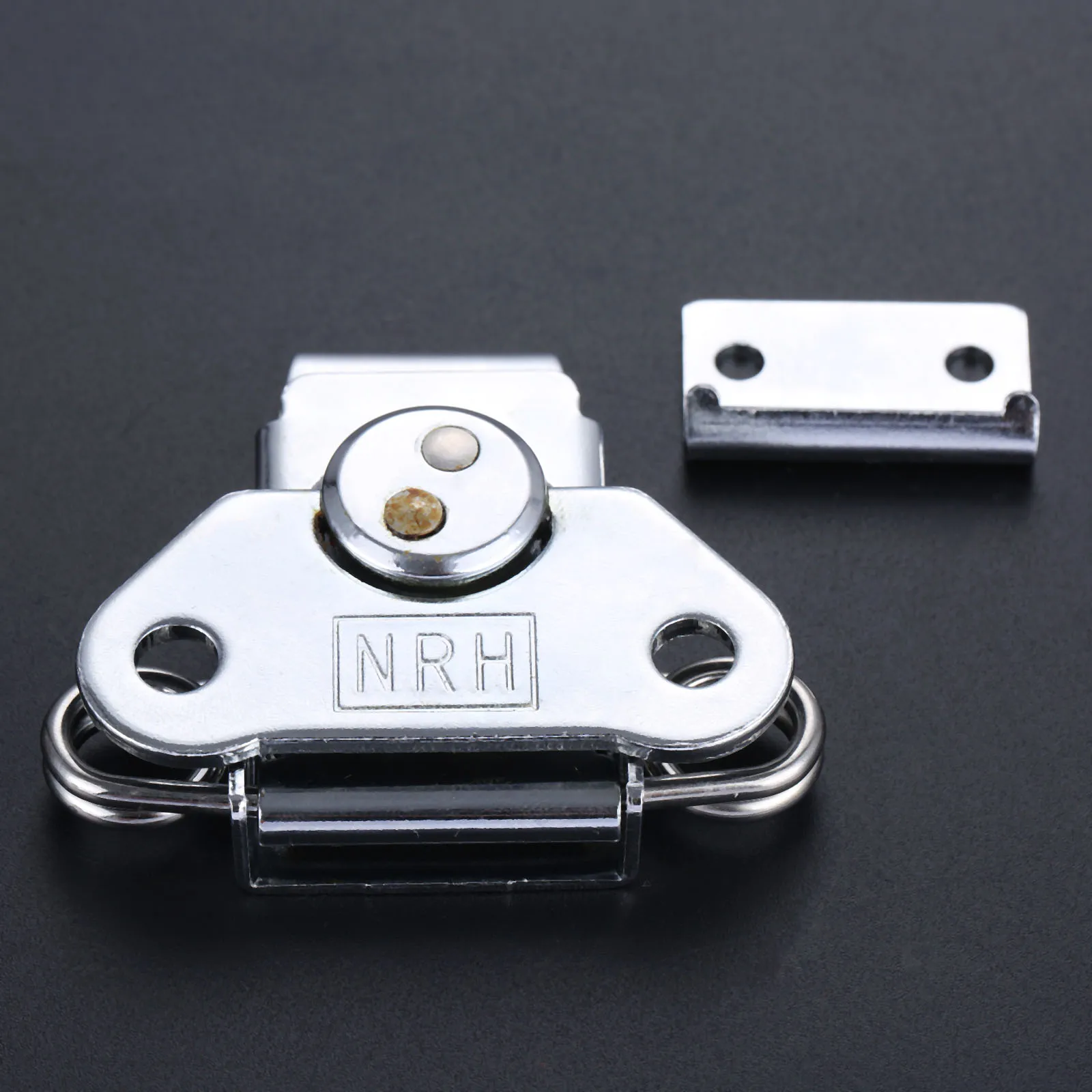 замок бабочка. фурнитура для кофров и кейсов adam hall. замок бабочка skb. защелка для кейса. замок бабочка skb.