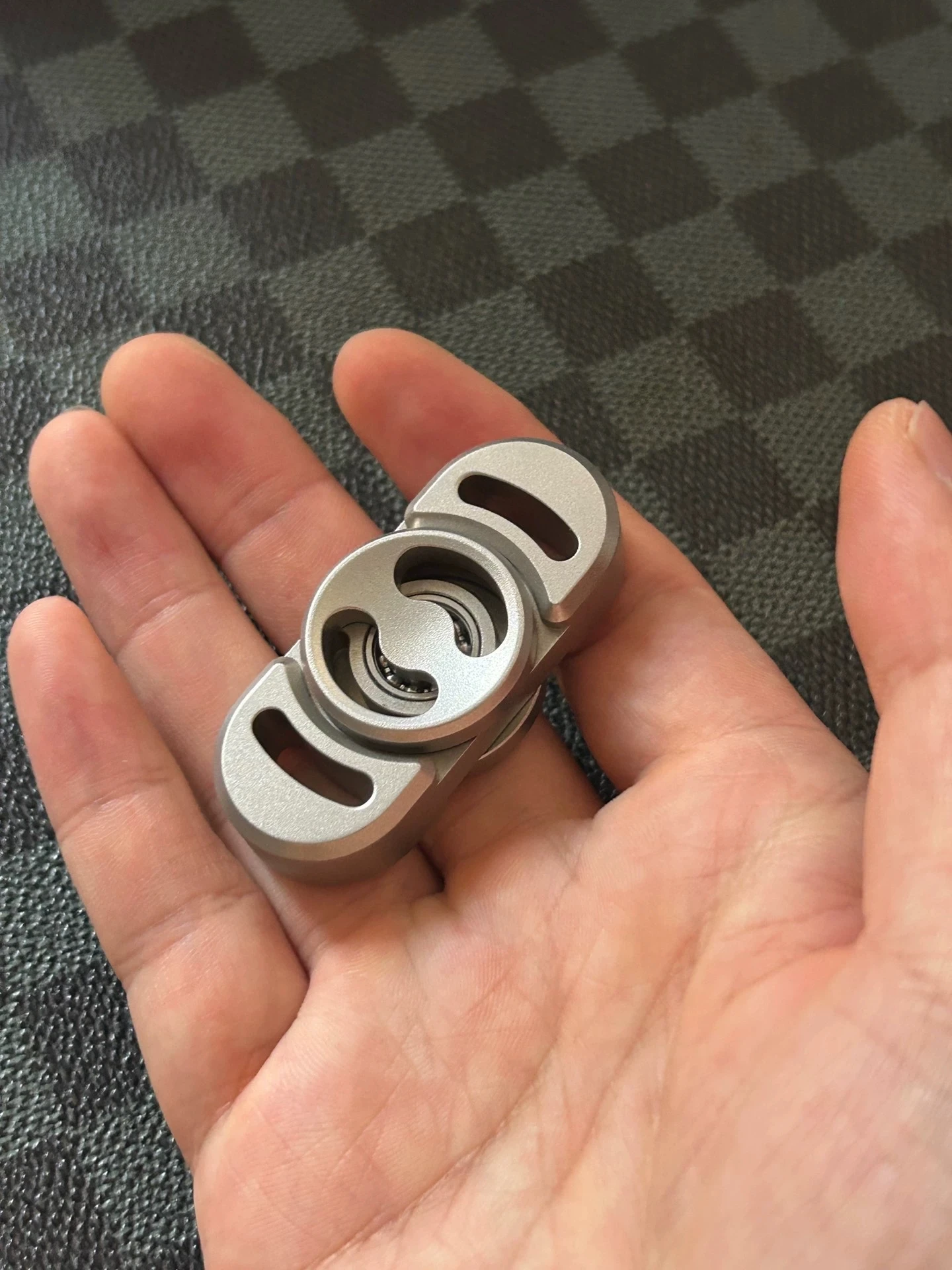 Стальной 2-страничный гироскоп M3 с отверстиями