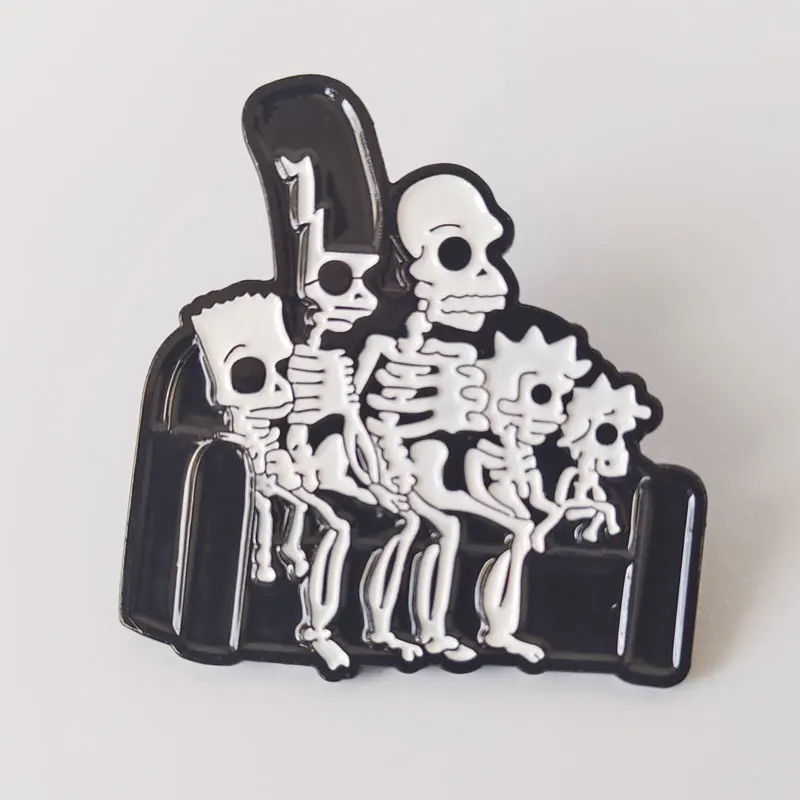 Забавные Броши с изображением скелета на диване в стиле Хэллоуина с изображением Симпсонов, металлический значок, модные ювелирные украшения, подарки с искусственными сумками