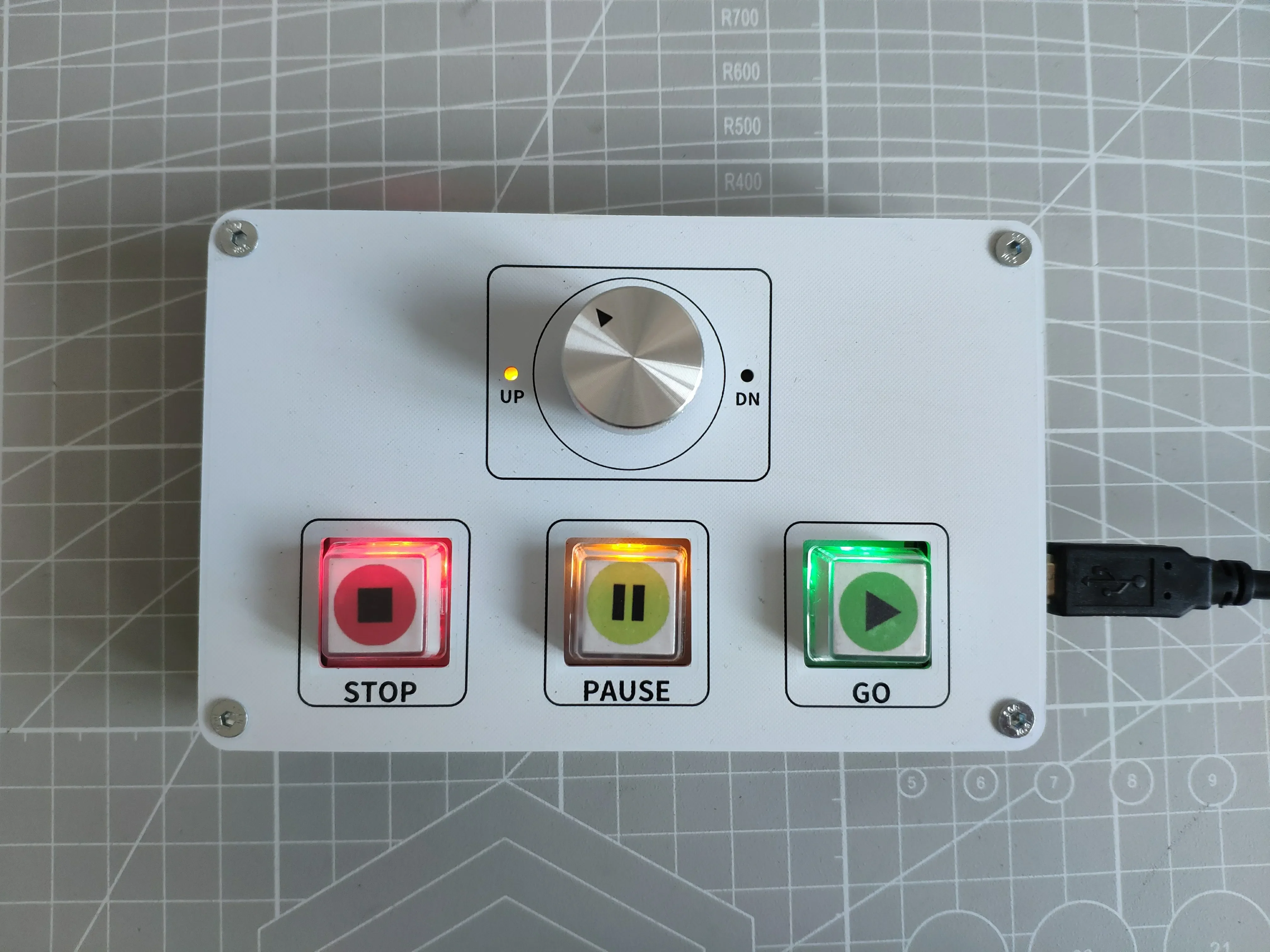 QLab MIDI-контроллер