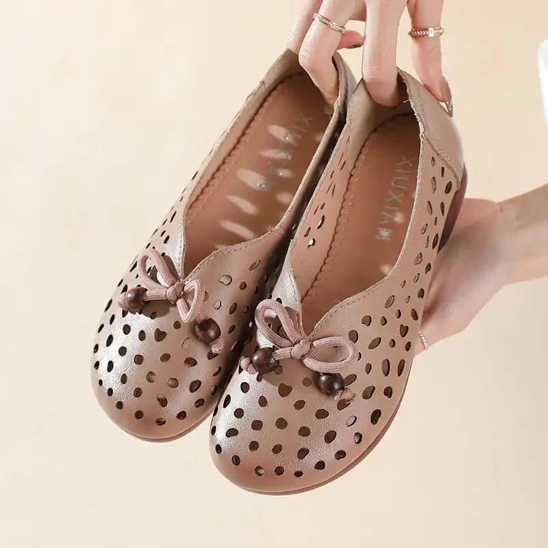 

Soft Leather Spring and Summer Mother Handmade Grandma Square Dance Doudou Retro Middle-Aged and Elderly Casual Soft Bottom